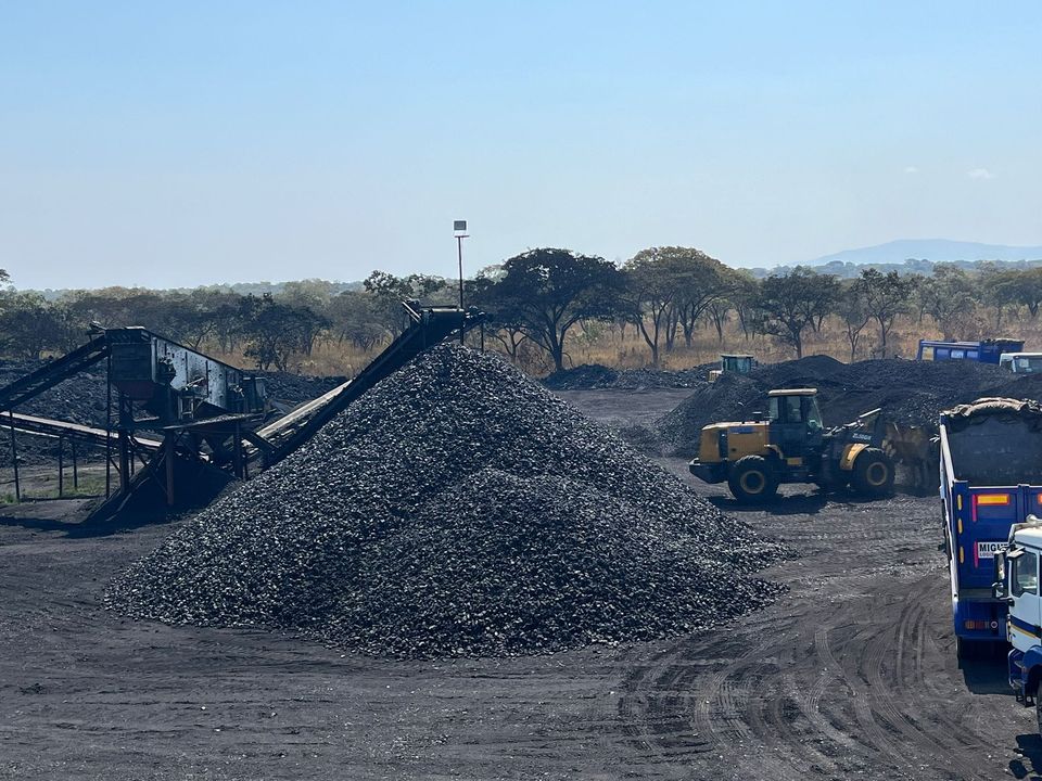 Crushed coal stockpile with conveyor
